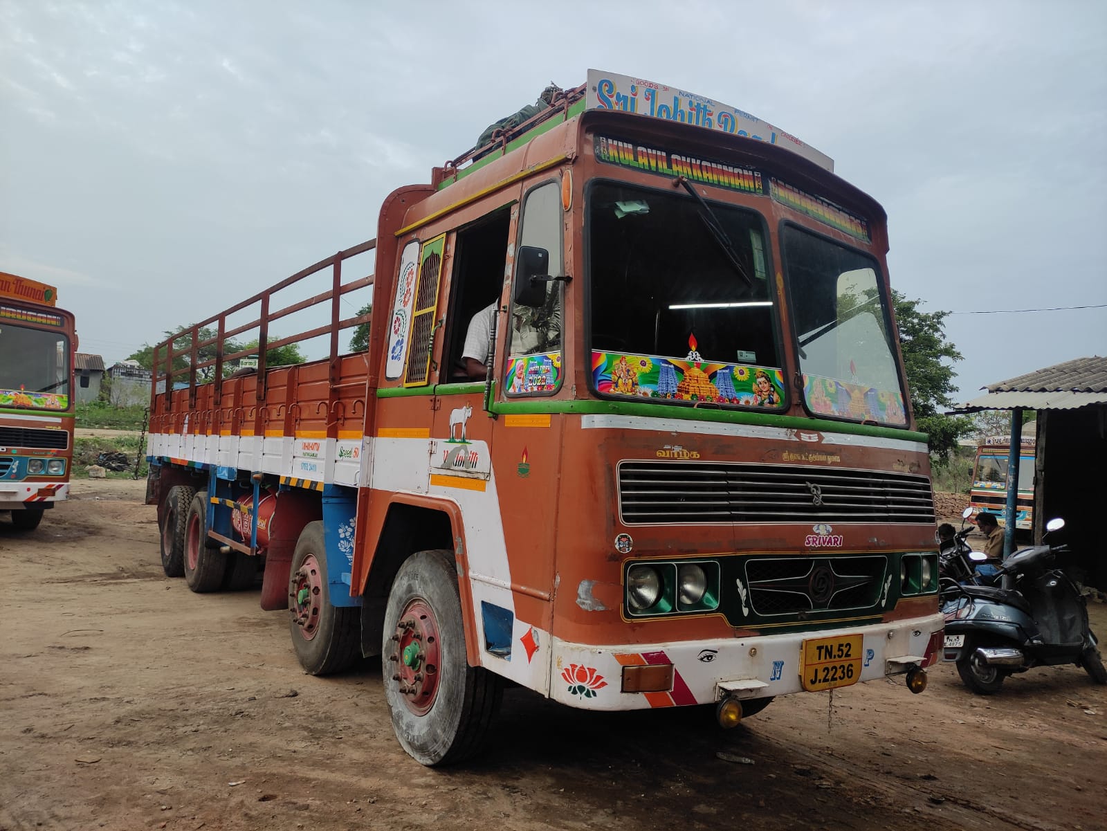 Used Ashokleyland Tuskersuper 2214 Base trucks for Sale in Madurai
