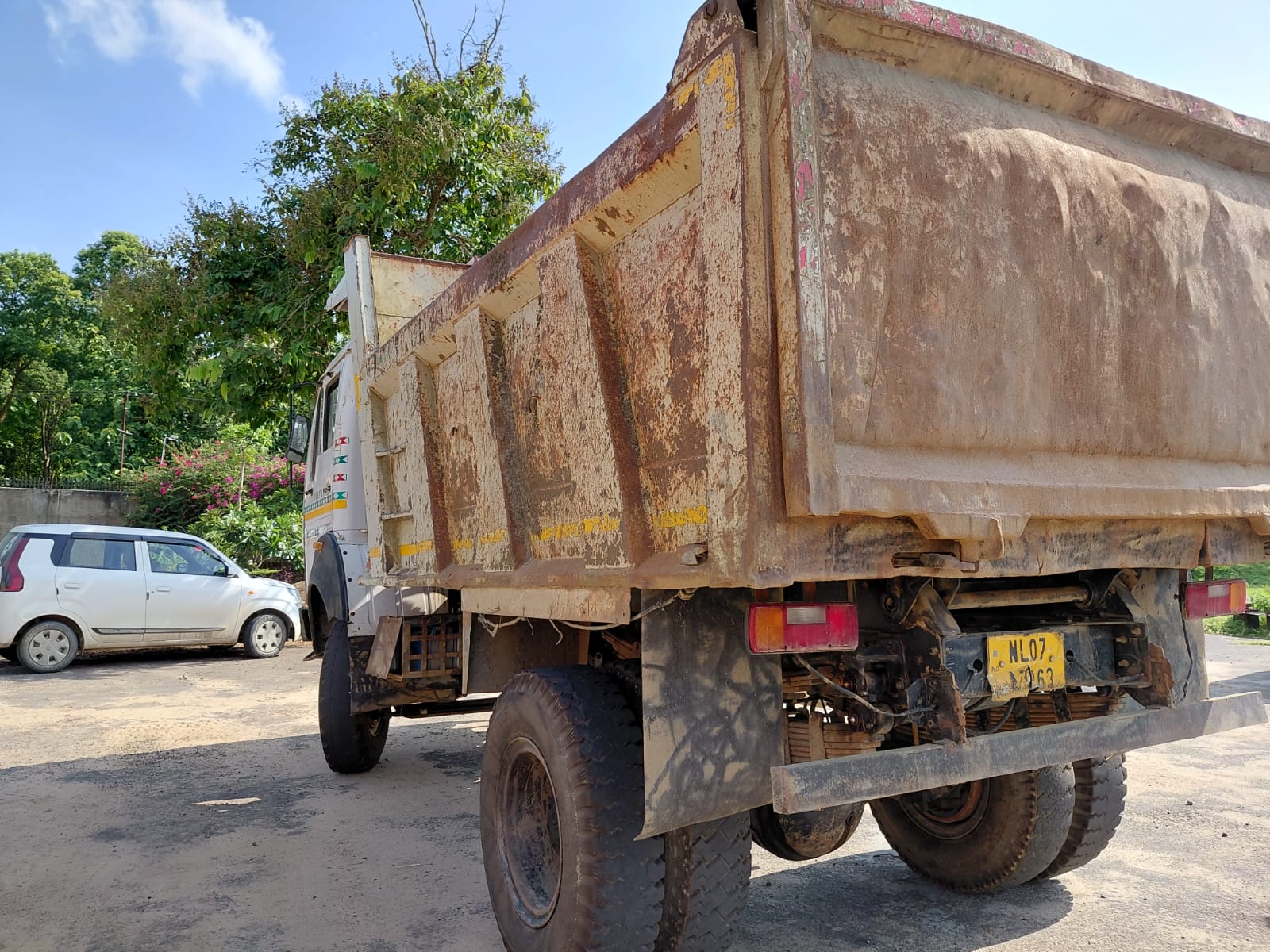 TATA MOTORS LPK 1618