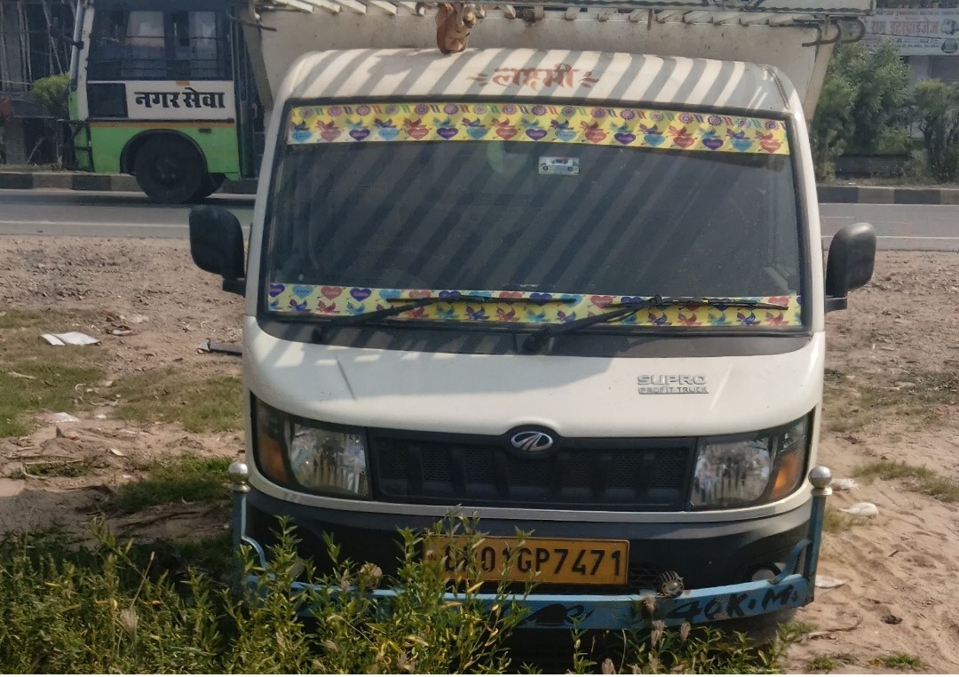 MAHINDRA SUPRO PROFIT TRUCK