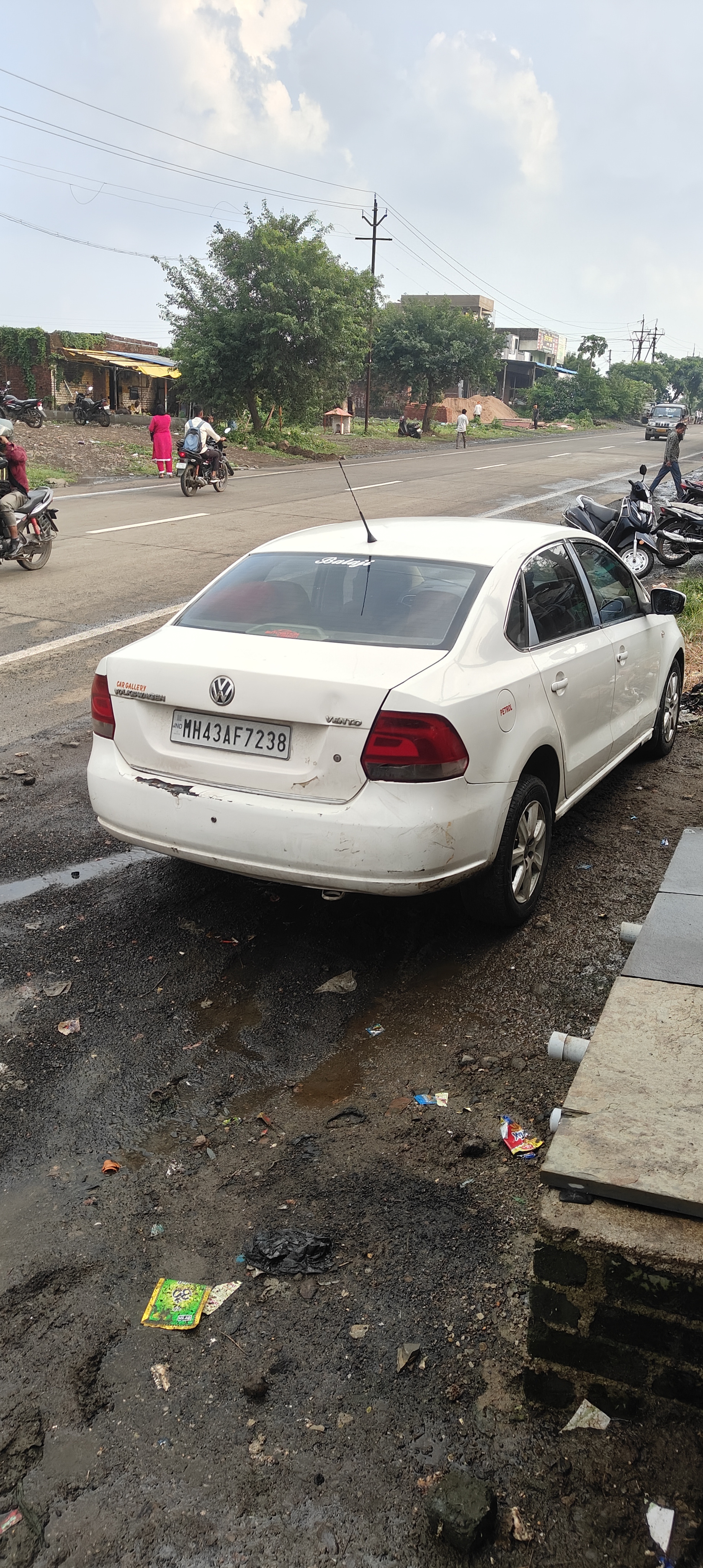 VOLKSWAGEN VENTO