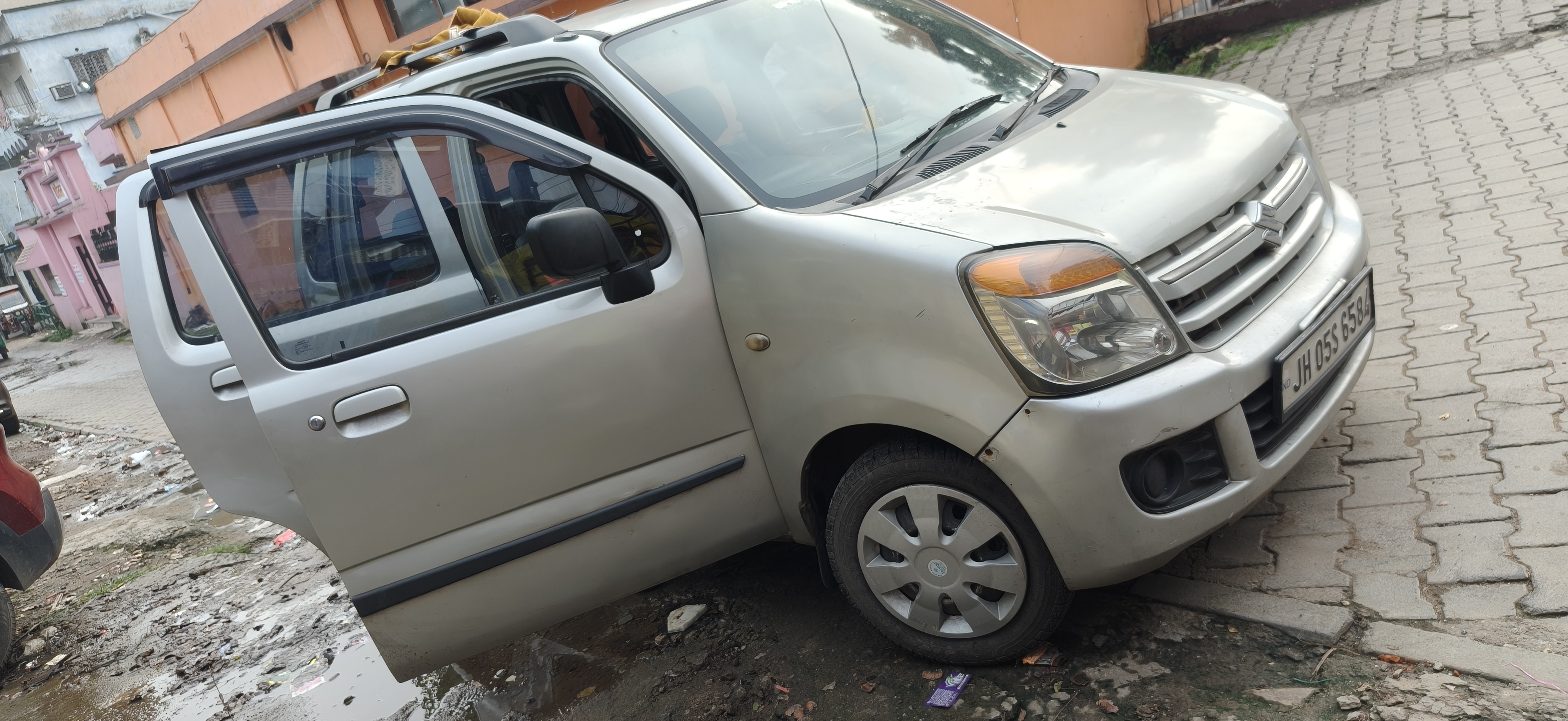 MARUTI SUZUKI WAGON R