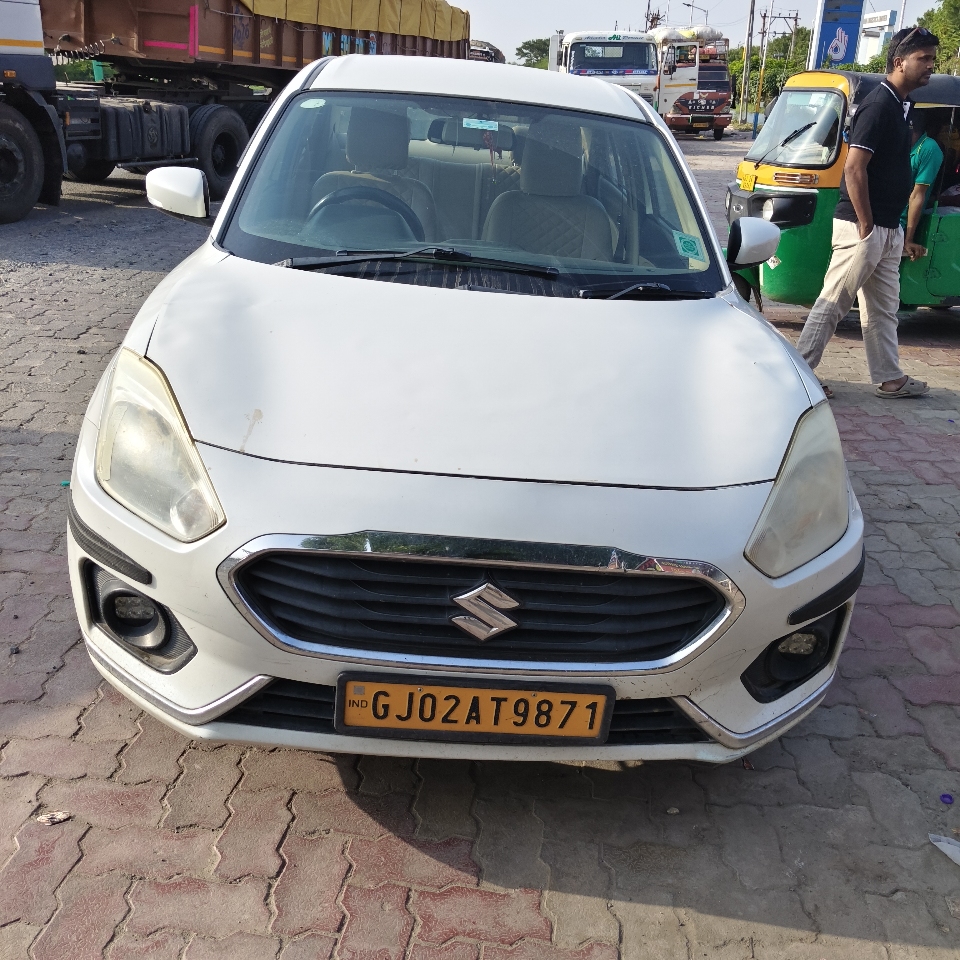MARUTI SUZUKI Dzire