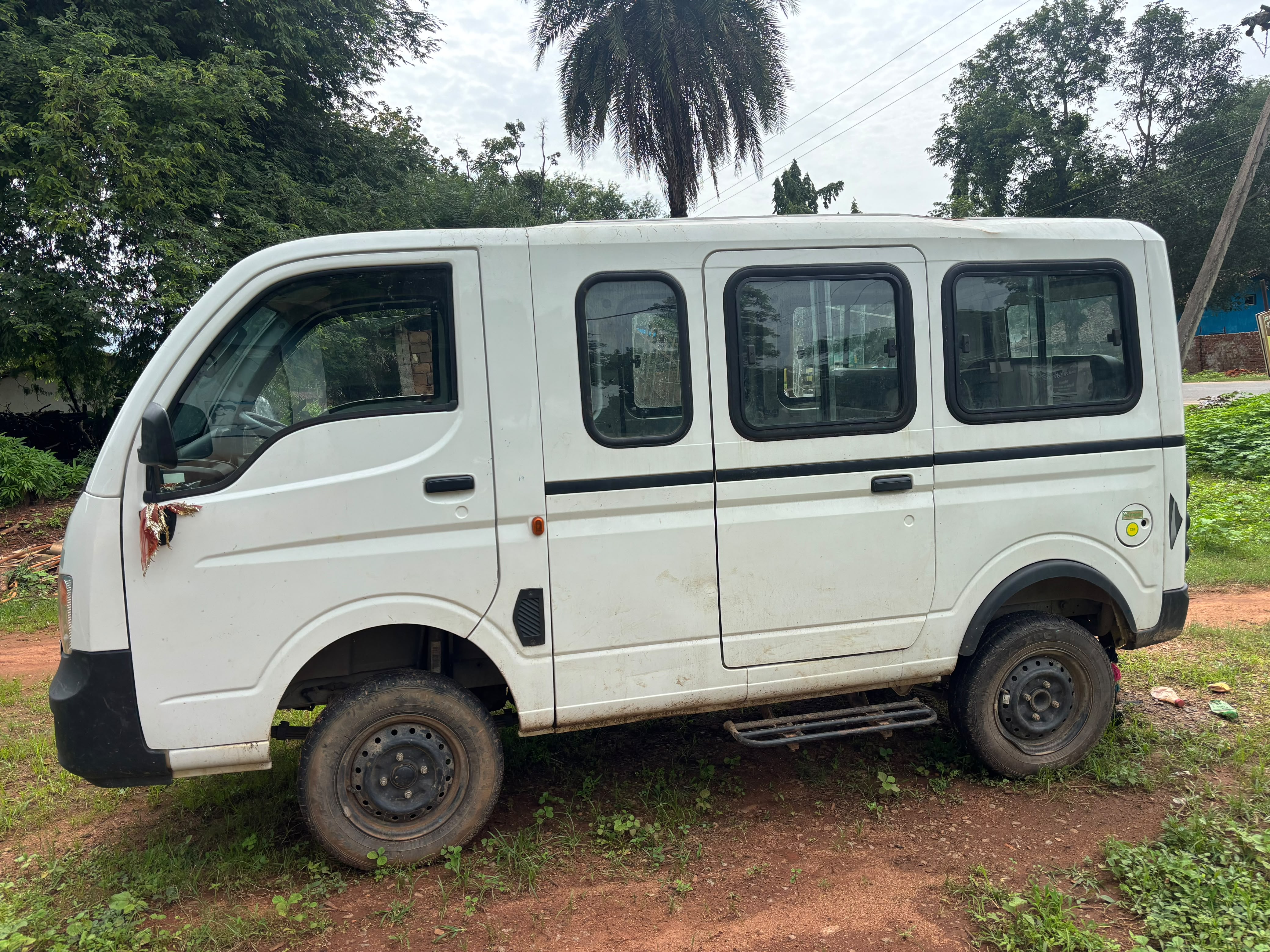 TATA MOTORS Magic Express