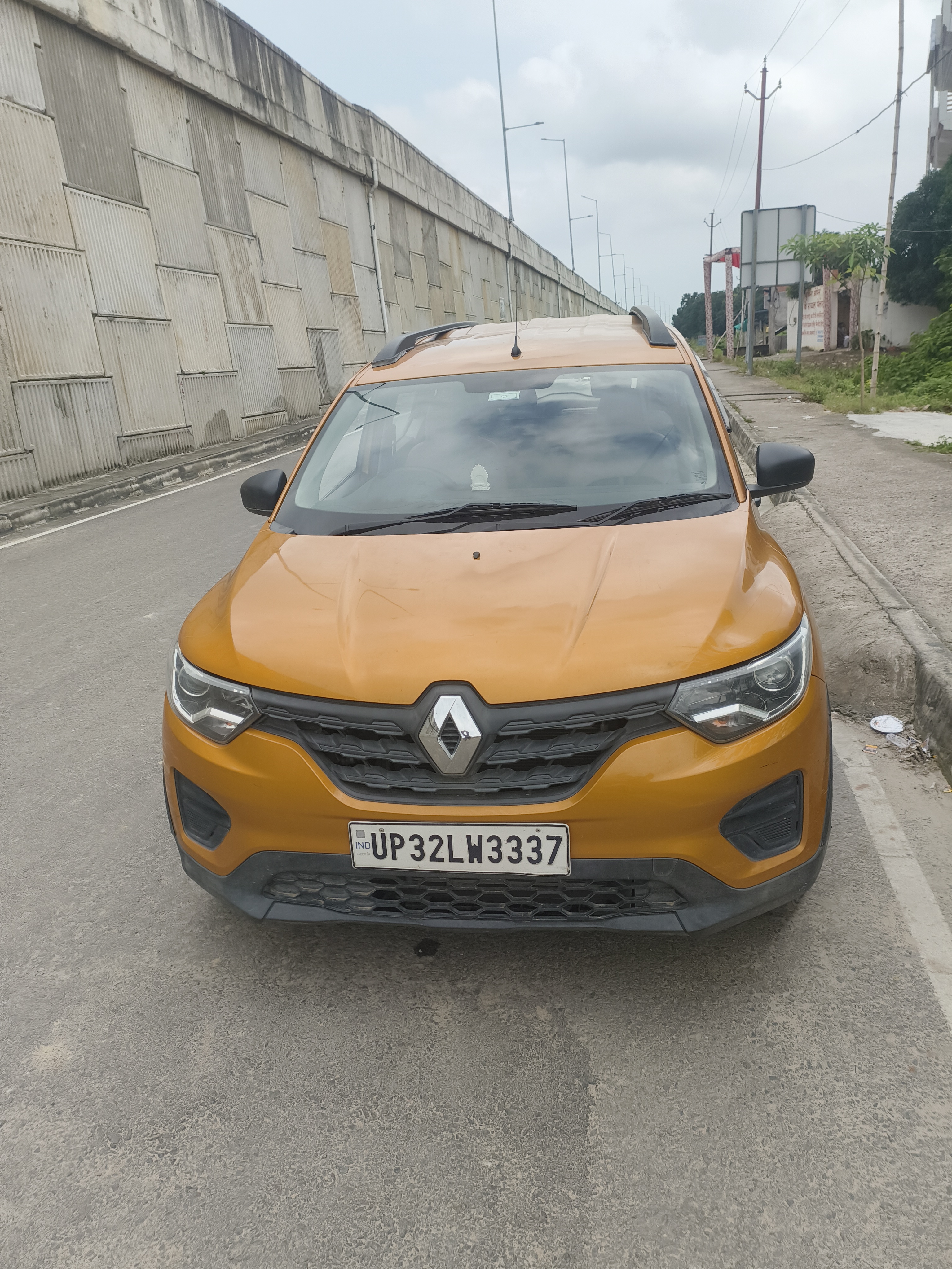 RENAULT Triber