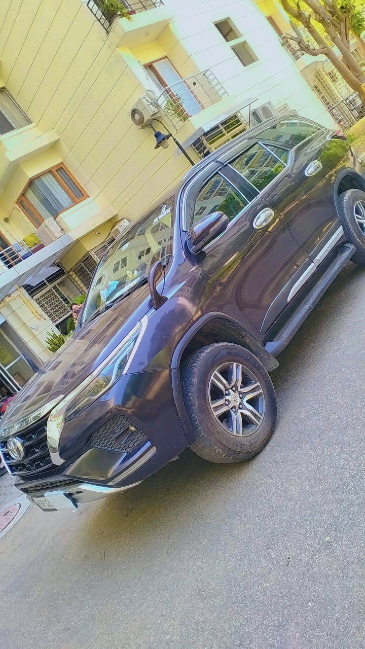 TOYOTA FORTUNER